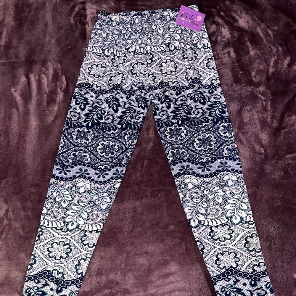 Extra Curvy Leggings (fits size 20-26)